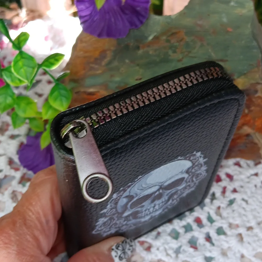 🆕VEGAN LEATHER GOTHIC SKULL WALLET WITH 12 CARD SLOTS:*GOTH *PUNK *STEAMPUNK